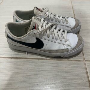 Nike Classic White and Black Low-Tops